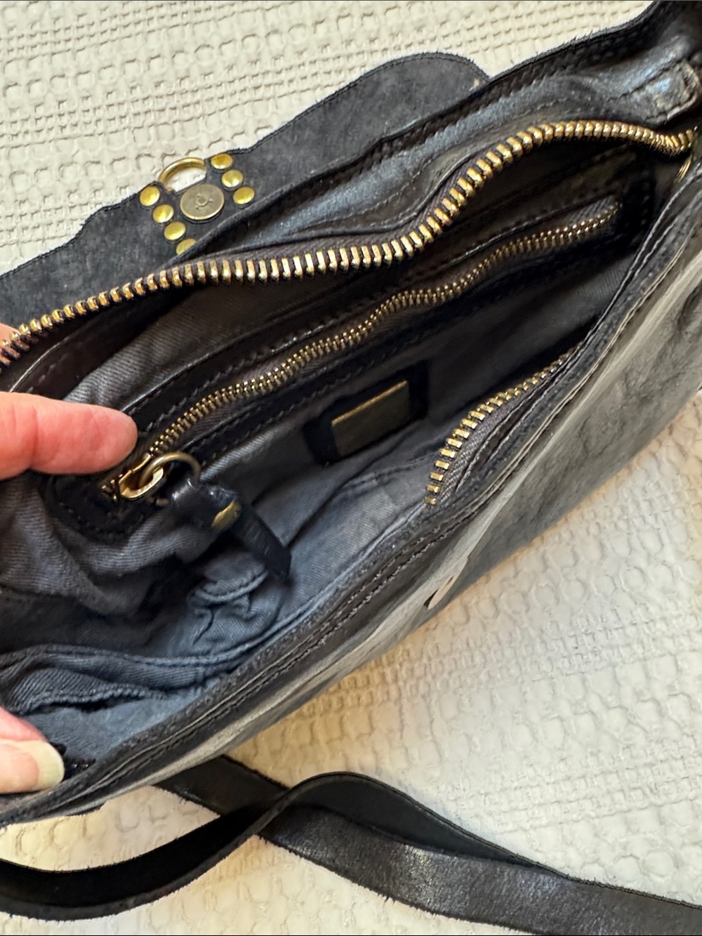 Campomaggi Black Leather Crossbody with Gold Stud Detailing - Picture 4 of 10